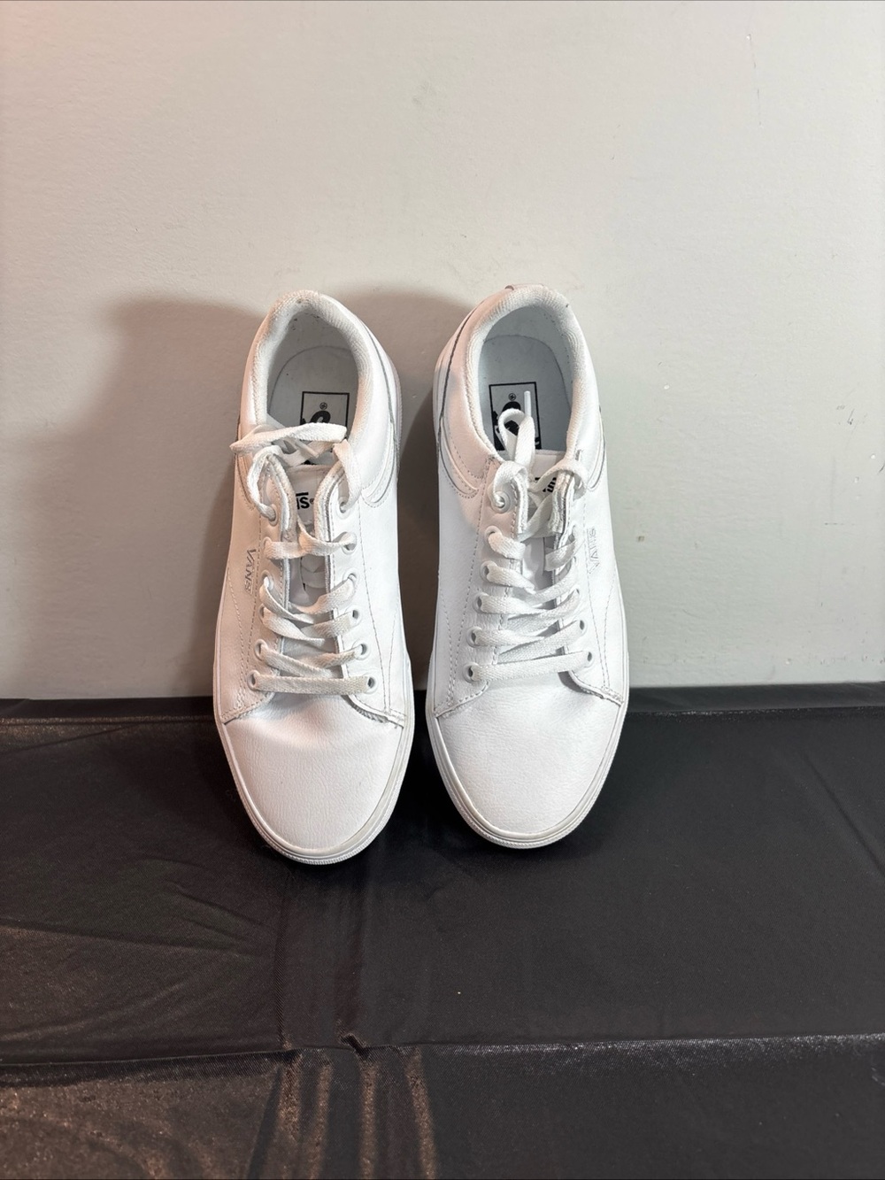 Vans Women’s Low-Top Casual Sneakers - Classic Lace-Up. 9/9